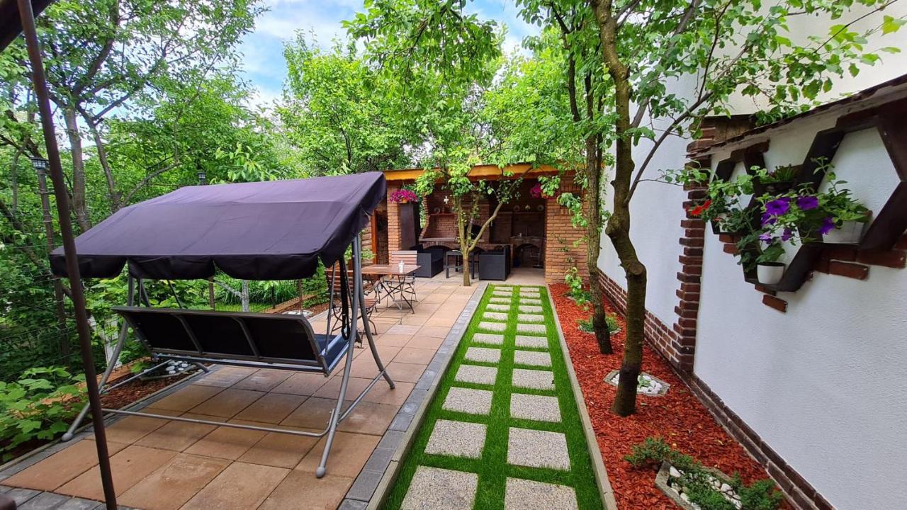 Cozy House With Nice Garden In Heart Of City Center Villa Cluj-Napoca Exterior foto