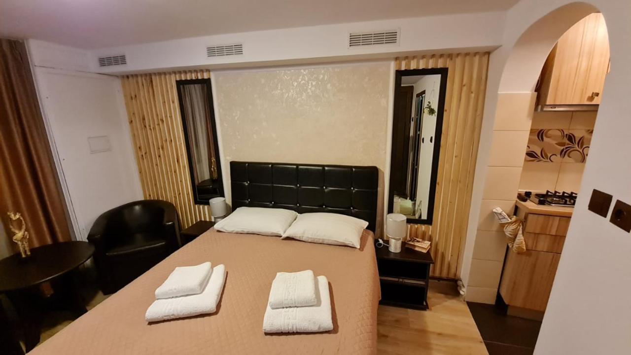 Cozy House With Nice Garden In Heart Of City Center Villa Cluj-Napoca Exterior foto